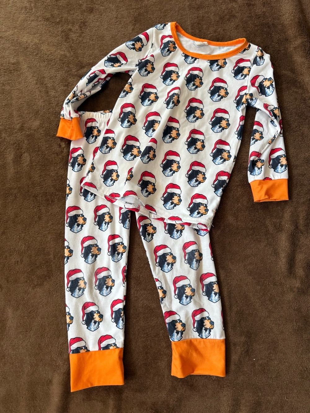 Kids Tennessee Vols Smokey as Santa Print two-Piece Pajama Set with Orange Trim